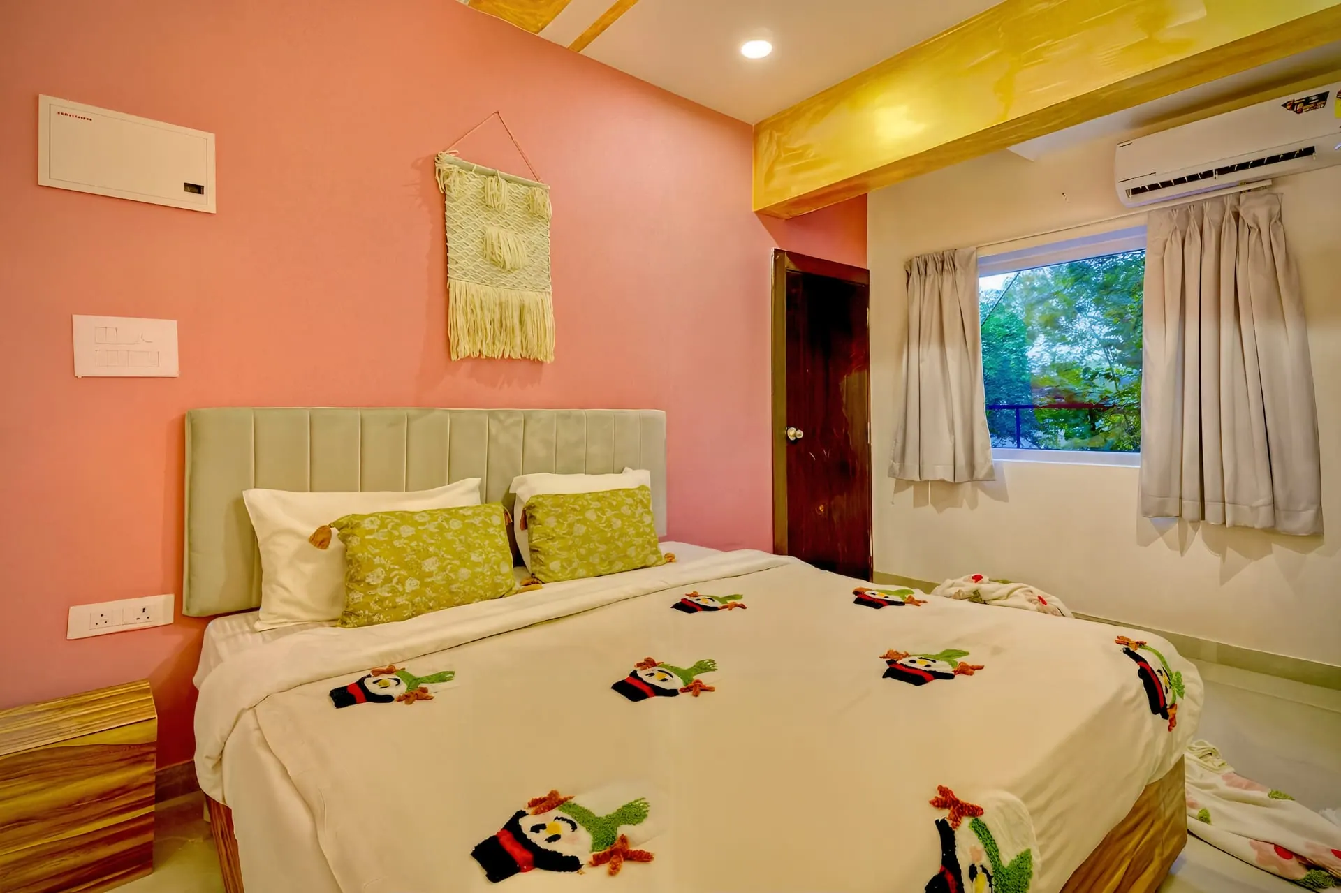 Casa Meadows — 5 bedroom luxury villa in Anjuna, North Goa