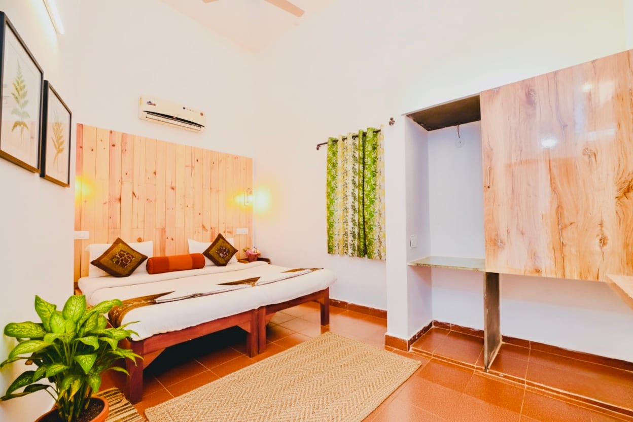 Harbor Court — 10 bedroom luxury bungalow in Vagator, North Goa