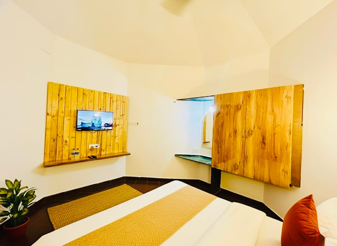 Harbor Court — 10 bedroom luxury bungalow in Vagator, North Goa