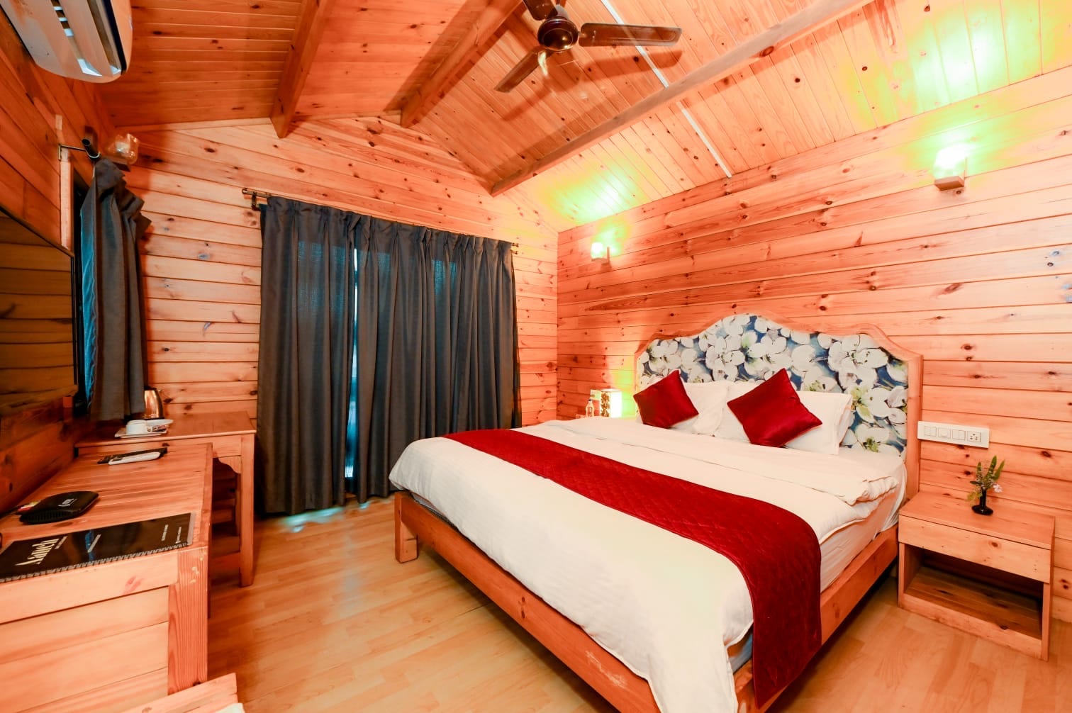 The Plix Resort - Morjim — 10 bedroom luxury bungalow in Morjim, North Goa