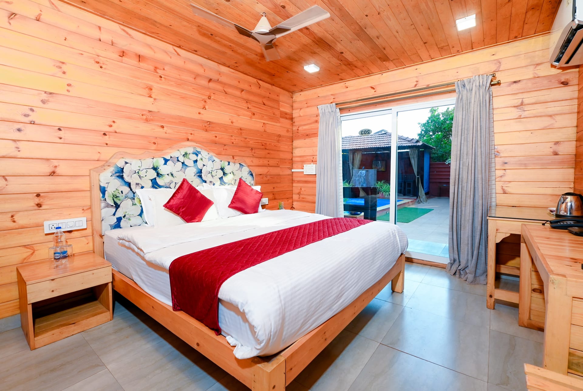 The Plix Resort - Morjim — 10 bedroom luxury bungalow in Morjim, North Goa