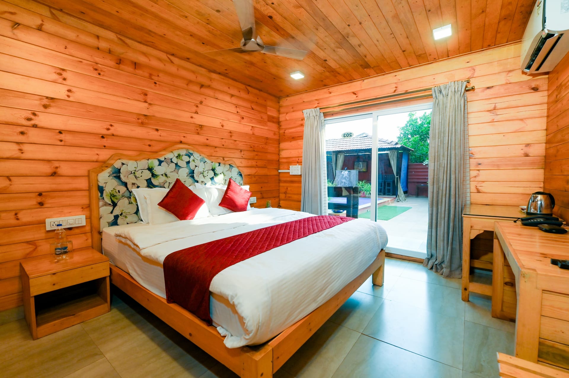 The Plix Resort - Morjim — 10 bedroom luxury bungalow in Morjim, North Goa