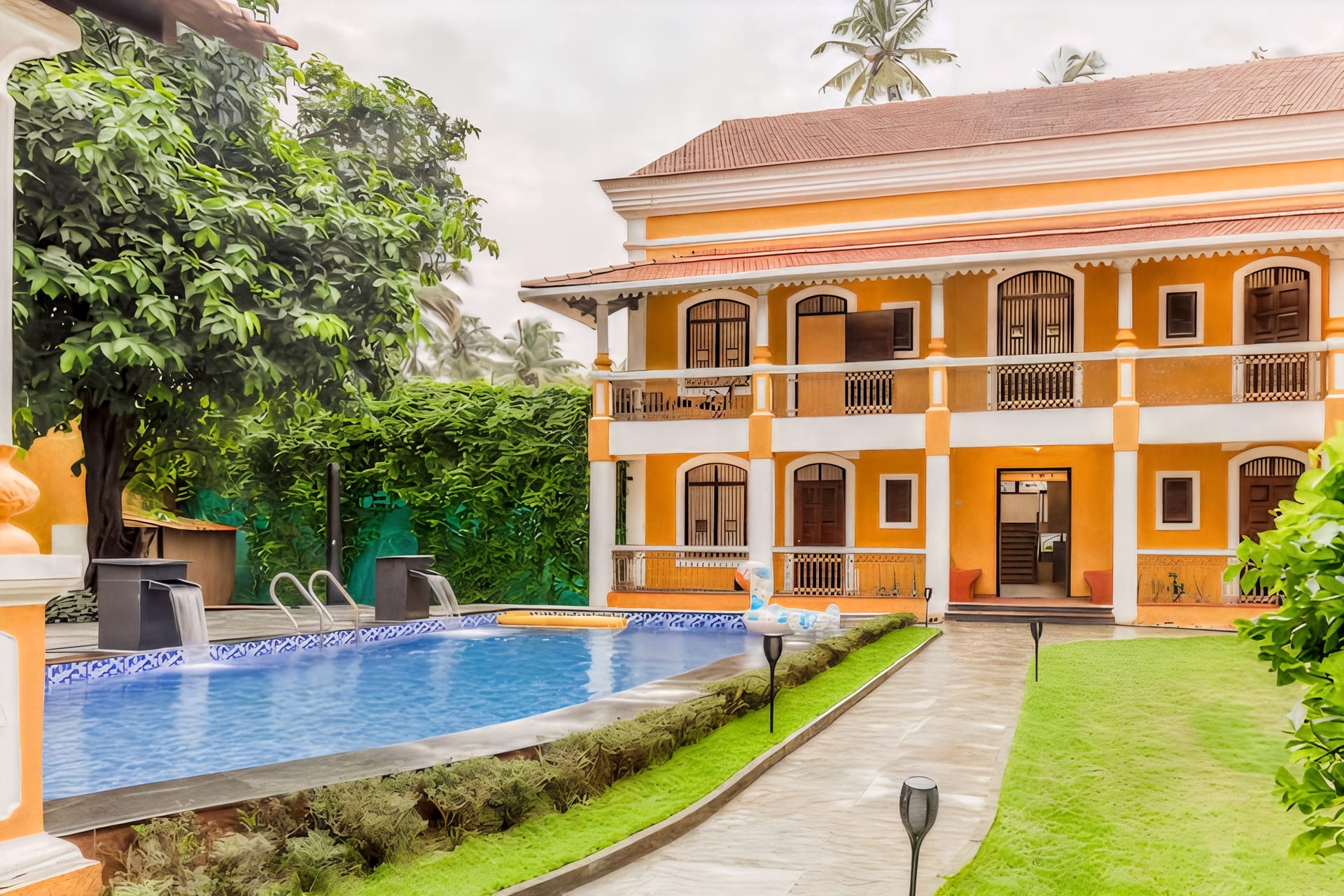 Vivenda Chico - 8 BHK Heritage Bungalow — 8 bedroom luxury bungalow in Candolim, North Goa