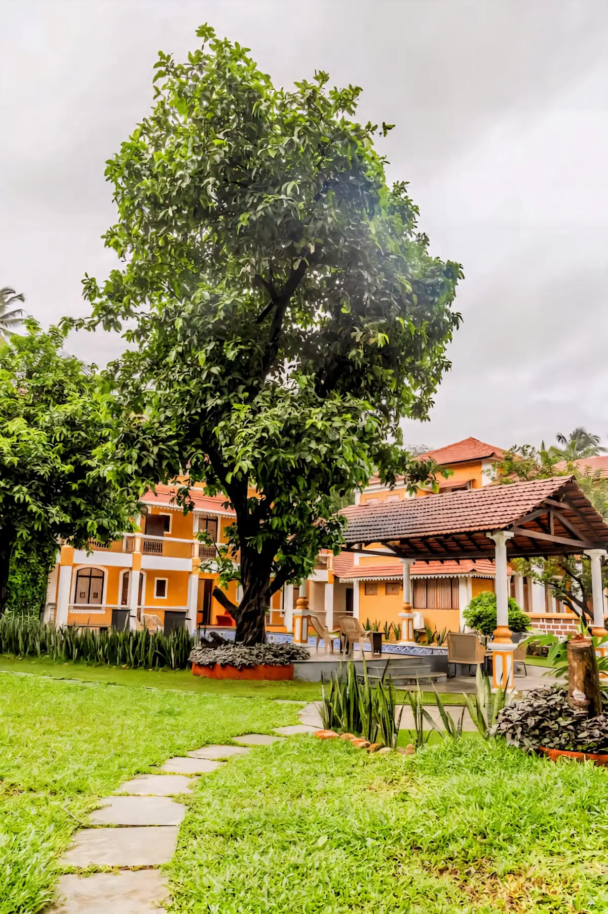 Vivenda Chico - 8 BHK Heritage Bungalow — 8 bedroom luxury bungalow in Candolim, North Goa