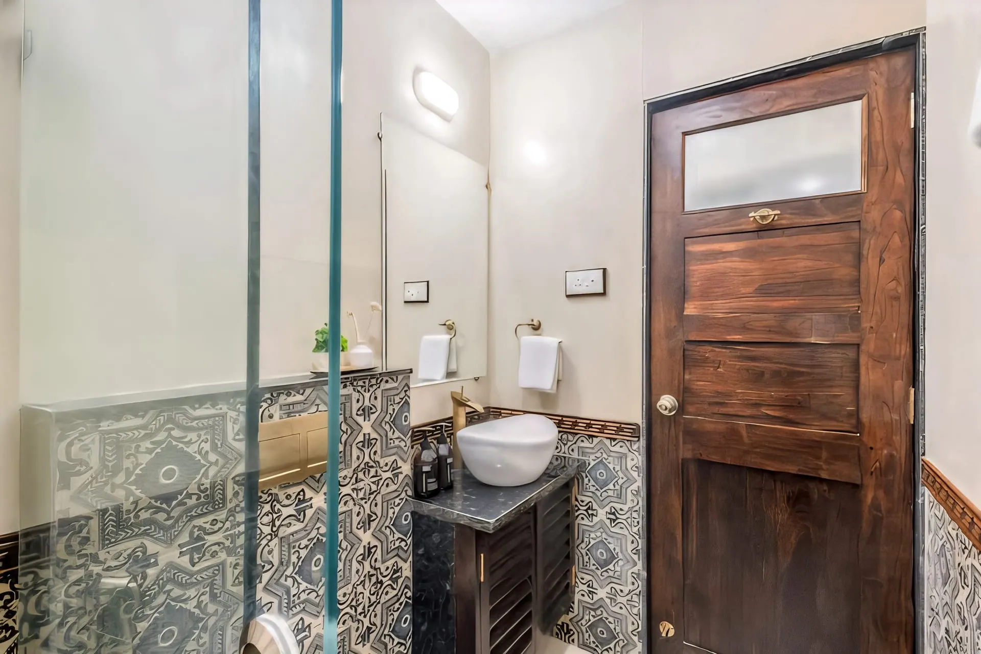 Vivenda Chico - 8 BHK Heritage Bungalow — 8 bedroom luxury bungalow in Candolim, North Goa