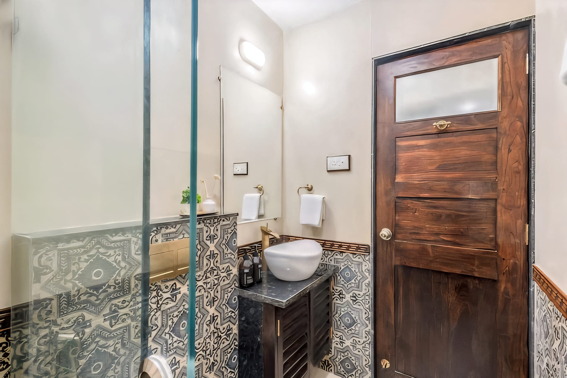 Vivenda Chico - 8 BHK Heritage Bungalow — 8 bedroom luxury bungalow in Candolim, North Goa