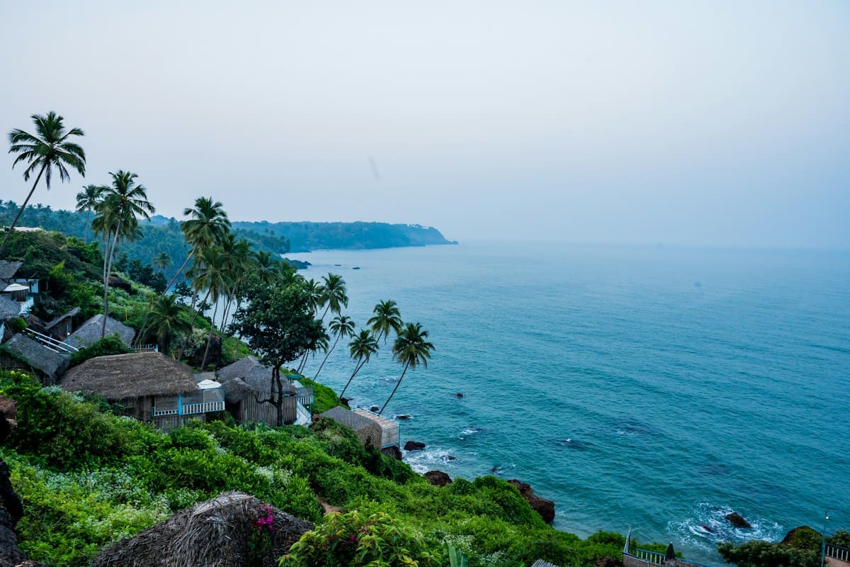 Top Sundowner Spots in North Goa: Cliffside Views & Golden Hour